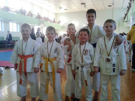 Jaunieji karatė sportininkai kovojo dėl medalių ir Šeduvos taurės