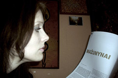 Kompiuterinė invazija: knyga neturi teisės mirti!