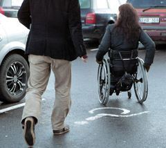 Neįgalieji per naktį tampa „sveiki“