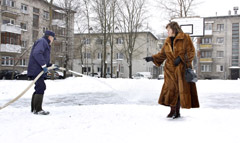 Vicemerė lieja ledą