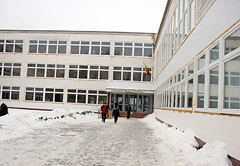 Mokyklos tapo paauglių ringu