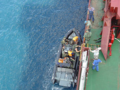 Kelionė į Rytus, arba Kalėdos Somalio piratų vandenyse