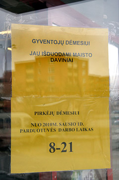 Pradėti dalinti maisto paketai