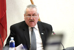 „Auksiniai berniukai“ gaudys neteisėtų sutarčių naudą