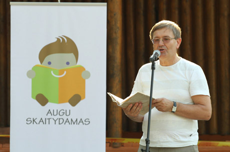 Meras skaitė apie žmogų ir velnią