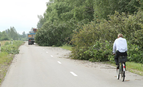 Dangus maišėsi su žeme