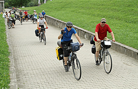 Į dviračių žygį išvažiavo ir redakcijos darbuotojas