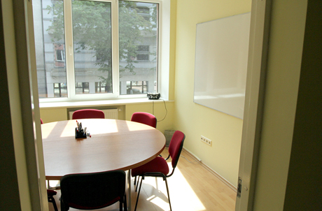 Kalbų mokytojai palikti be atlyginimų