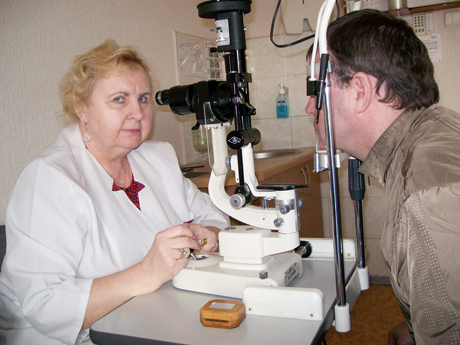 Silpstančios akys įspėja apie ligą