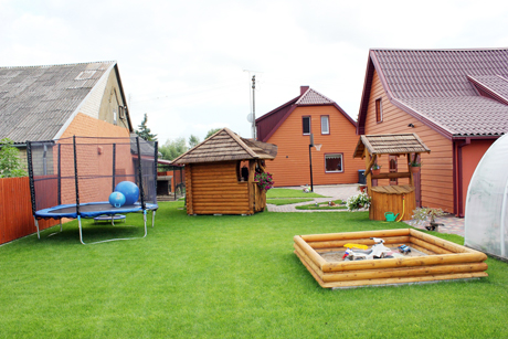 Akį traukia stilingas namas