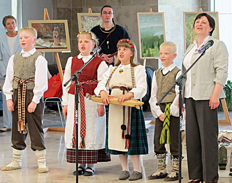 Seime eksponuojami Joniškio krašto tautodailės darbai