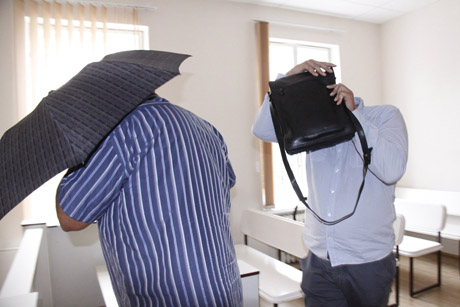 Pareigūnai tėvas ir sūnus neteko pareigų