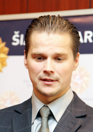 Tardymo izoliatoriaus direktorius bus teisiamas