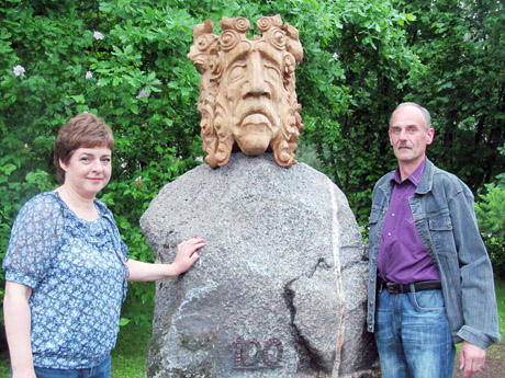 Pirmojo vaidinimo šimtmečiui pastatytas paminklinis akmuo