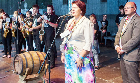 Alaus šventėje vaikai reklamavo alų