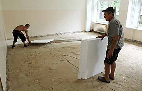 Rugsėjo pirmoji ne visur bus be statybininkų