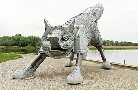 Nuotakos ir šypsosi, ir verkia