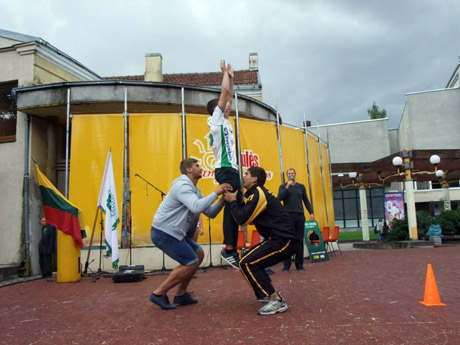 Regbis atkeliavo į Šiaulių centrą