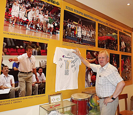 Krepšinio muziejaus sukaktį paženklino knyga ir paroda