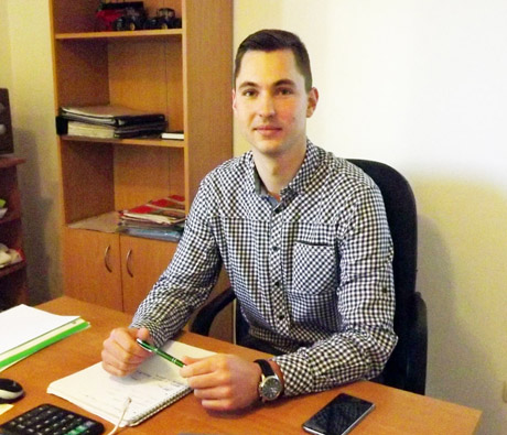 Bend­ro­vė lau­kus trę­šia gry­bų su­bstra­tu