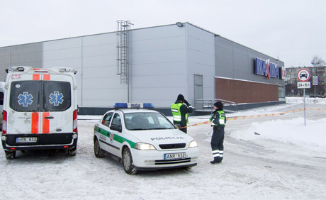 Evakuoti du Radviliškio prekybos centrai