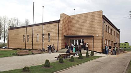 Atidaryti Naisių bendruomenės kultūros namai