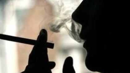 Kova su rūkymu reikalauja vis naujų ginklų